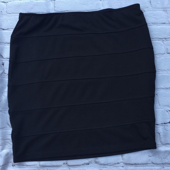 Forever 21 - 1X skirt - Picture 6 of 10